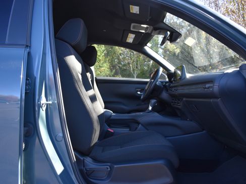 Certified 2025 Honda HR-V Sport image 24