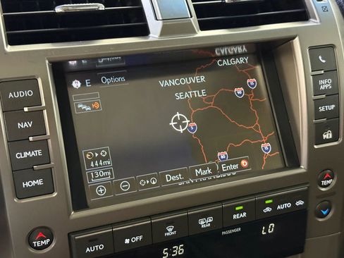 Used 2015 Lexus GX 460 w/ Premium Package image 31