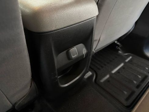 Used 2018 Chevrolet Colorado W/T w/ WT Convenience Package AWD/4WD image 30