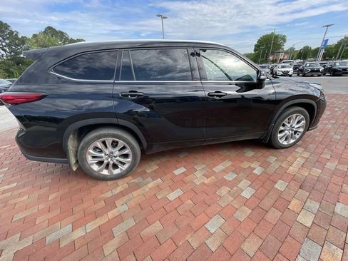 Used 2022 Toyota Highlander Limited image 21