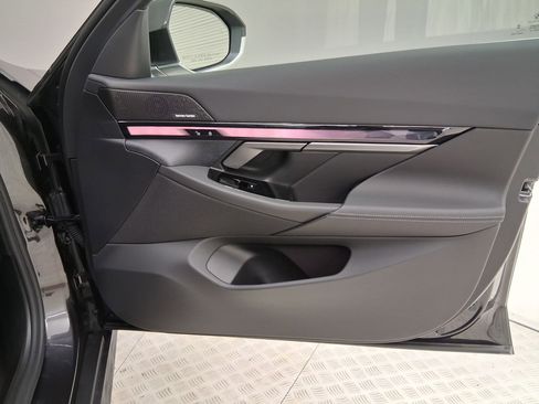 New 2026 BMW 530i w/ Convenience Package RWD image 29