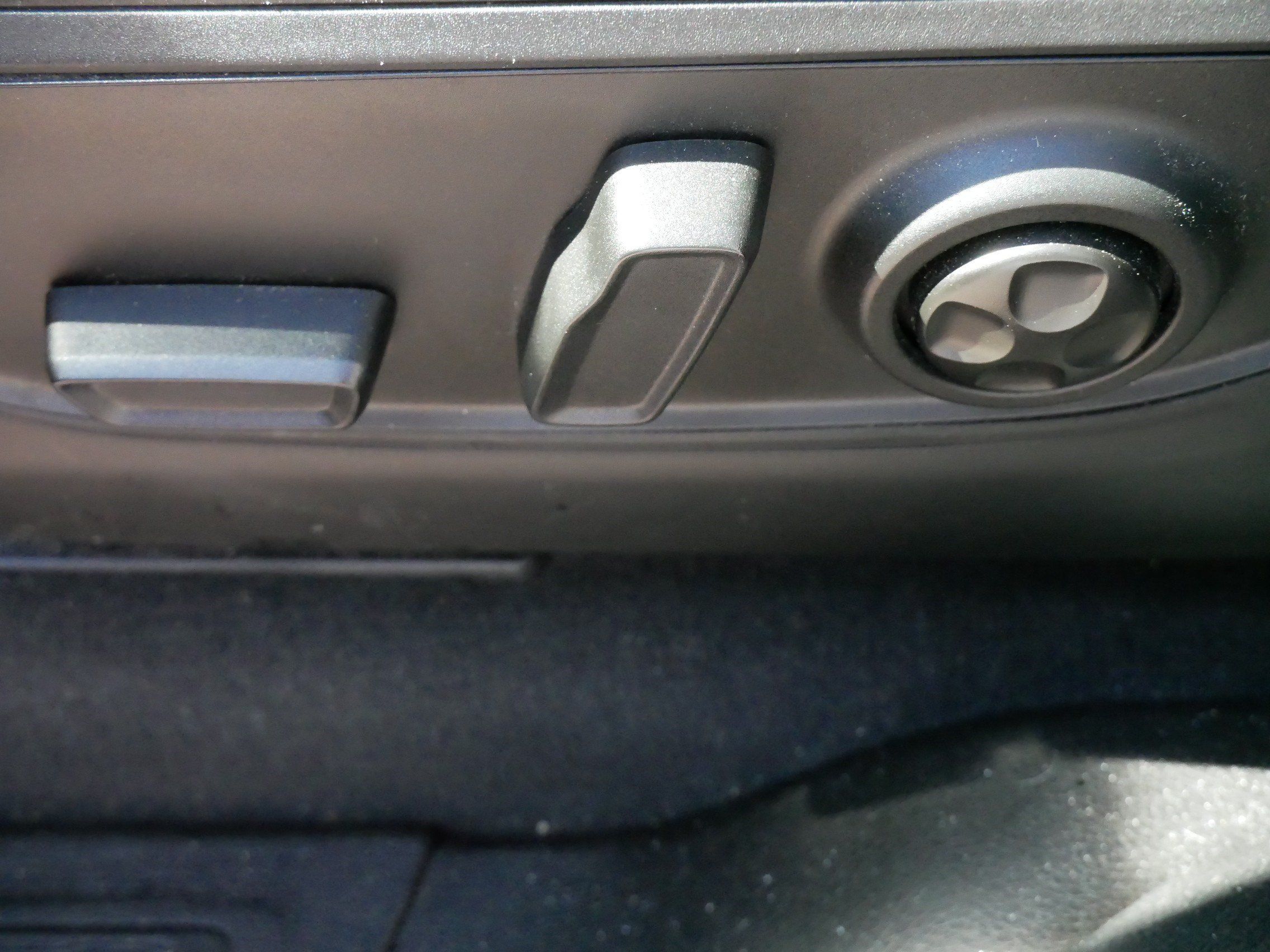 Used 2023 Jeep Grand Cherokee Altitude AWD/4WD image 21