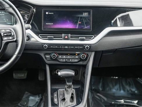 Certified 2022 Kia Niro EX Premium image 14