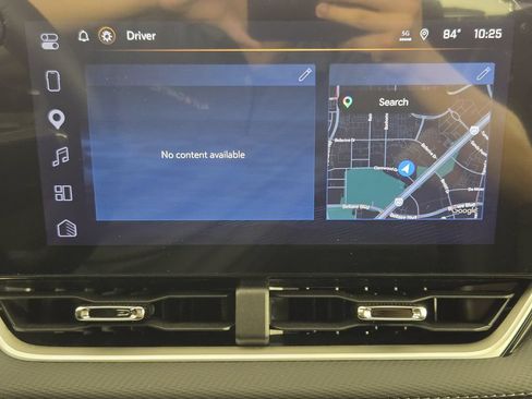 New 2026 Chevrolet Equinox LT w/ Convenience Package II FWD image 18