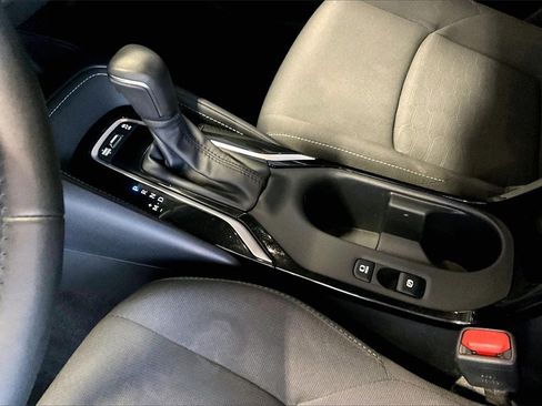 Used 2024 Toyota Corolla SE image 11