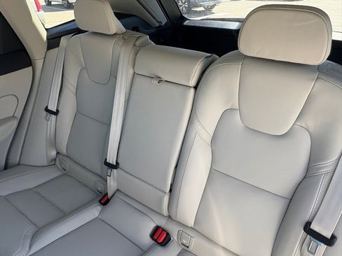 New 2026 Volvo XC60 B5 Ultra w/ Protection Package Premier image 26