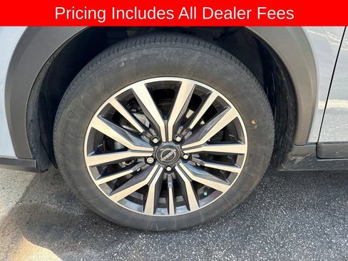 Used 2022 Nissan Kicks SV FWD image 13