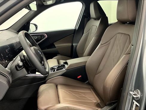 Used 2025 BMW X3 xDrive30i w/ Premium Package image 34