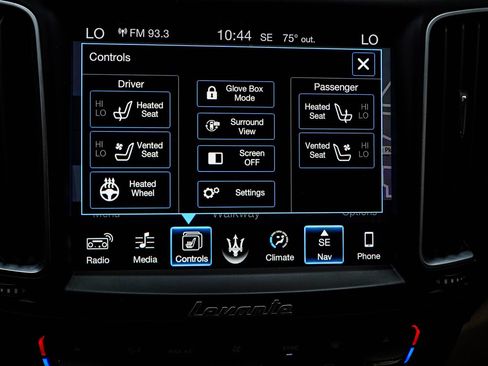 Used 2017 Maserati Levante w/ Luxury Package AWD/4WD image 25