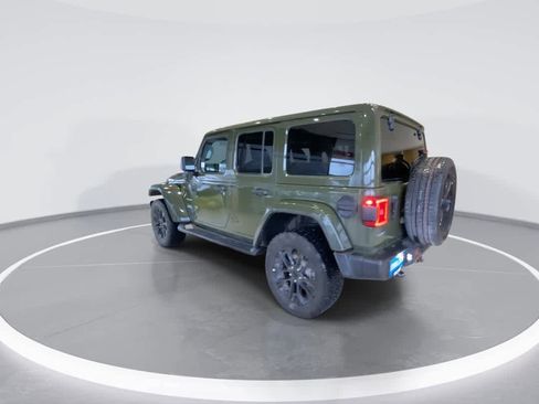 Used 2021 Jeep Wrangler Sahara w/ Cold Weather Group image 6