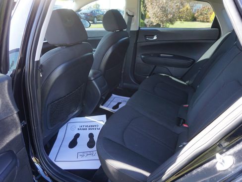 Used 2020 Kia Optima LX image 8