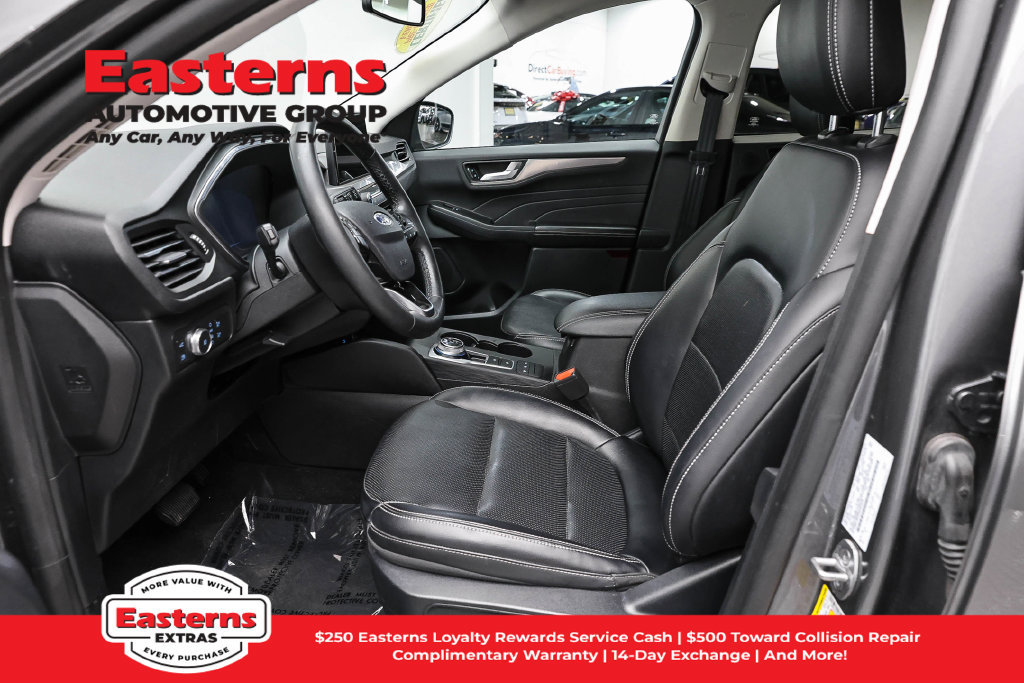 Used 2021 Ford Escape Titanium AWD/4WD image 14