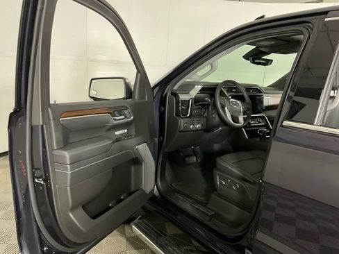 Used 2025 GMC Sierra 1500 Denali w/ Denali Reserve Package image 28