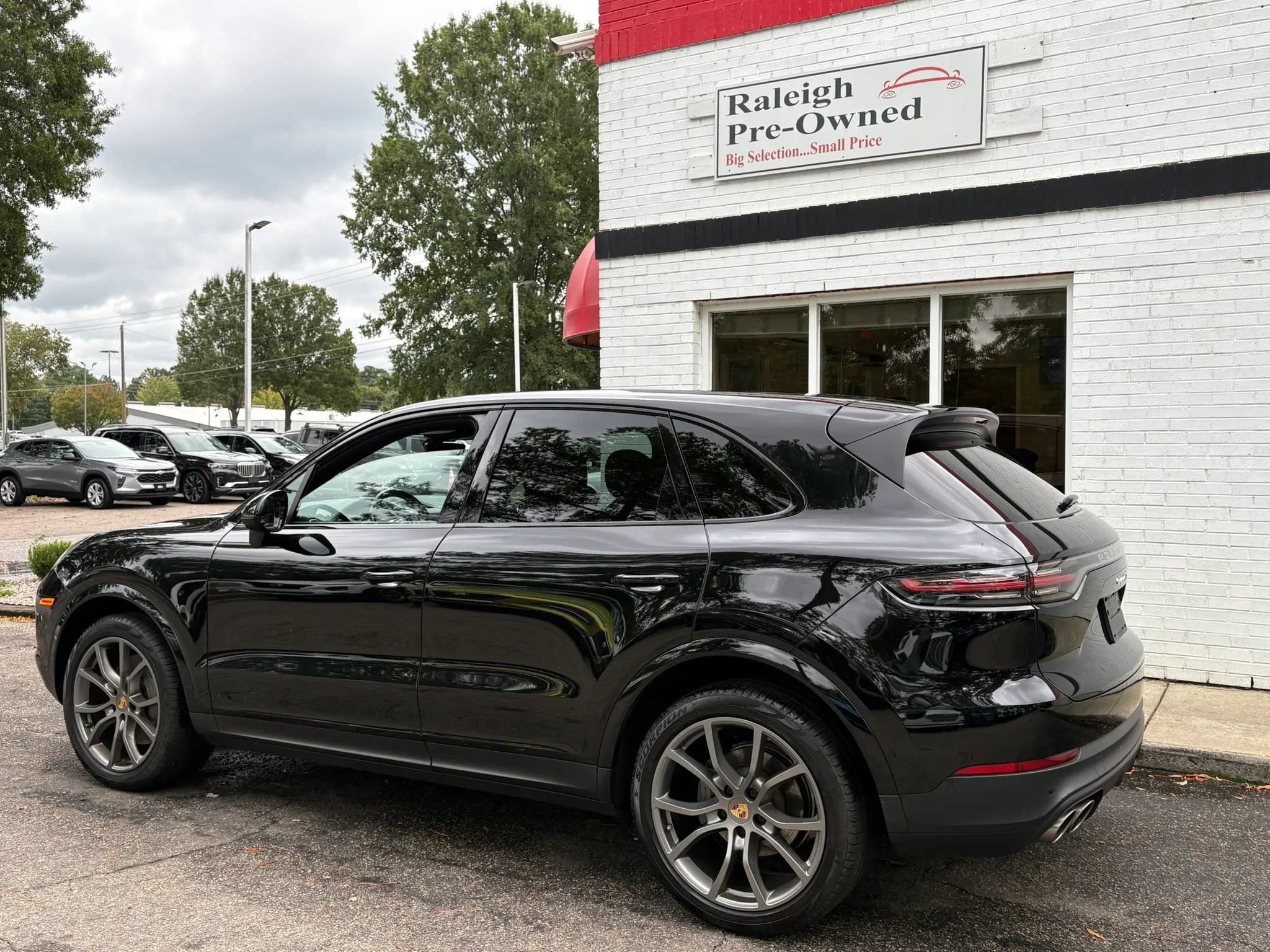 Used 2021 Porsche Cayenne S AWD/4WD image 6