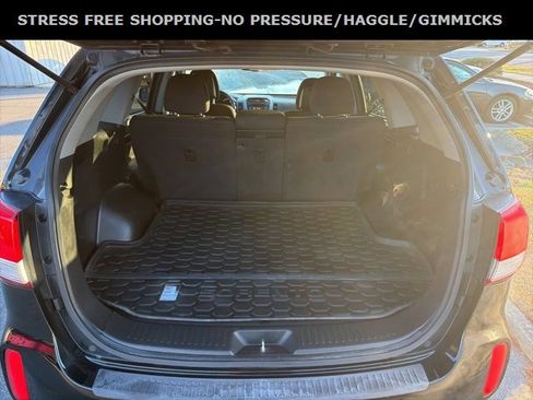 Used 2015 Kia Sorento LX image 28