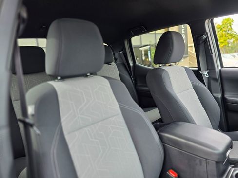 Used 2020 Toyota Tacoma TRD Sport image 17