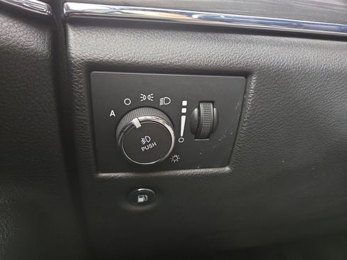 Used 2021 Jeep Grand Cherokee Limited image 26