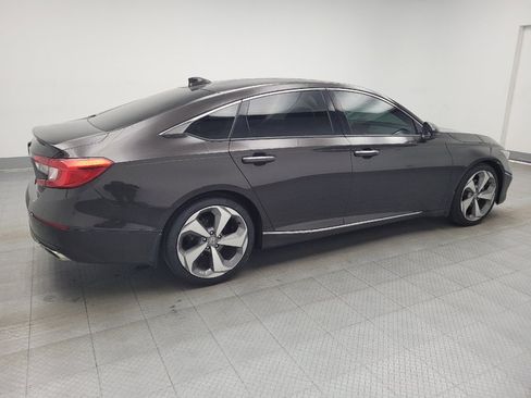 Used 2018 Honda Accord Touring image 10