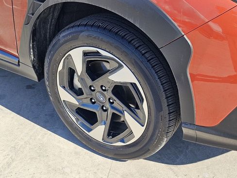 Certified 2024 Subaru Crosstrek 2.5i Limited w/ Crosstrek Mirror Package image 8