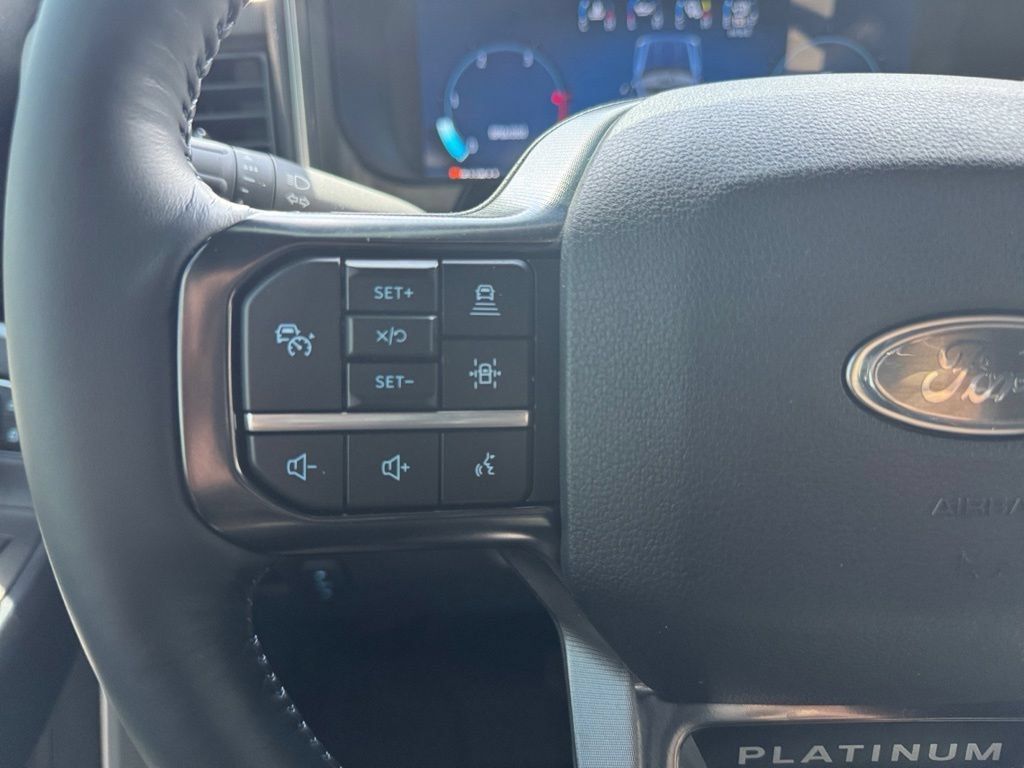 Used 2026 Ford F250 Platinum AWD/4WD image 24