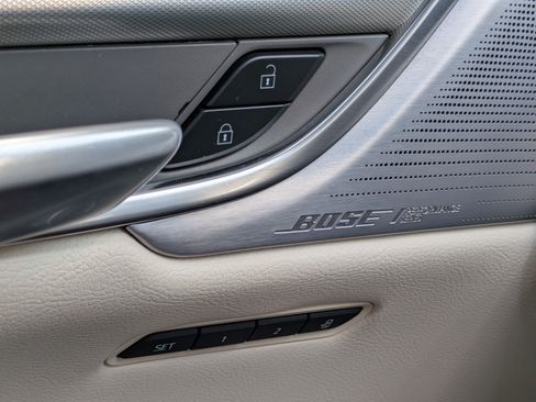 Used 2025 Cadillac XT5 Premium Luxury w/ Technology Package FWD image 23