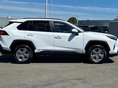 Used 2024 Toyota RAV4 XLE AWD/4WD image 6