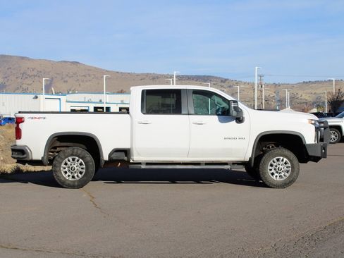 Used 2020 Chevrolet Silverado 2500 LT w/ All Star Edition image 7