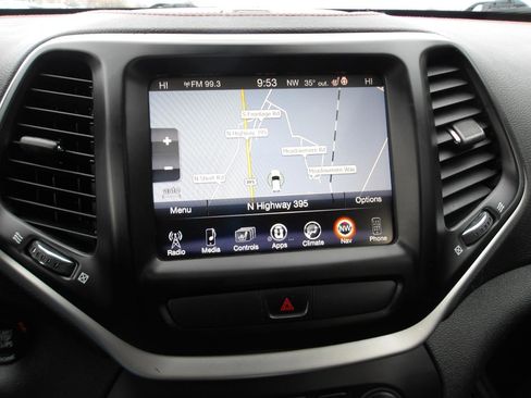 Used 2016 Jeep Cherokee Trailhawk w/ Comfort/Convenience Group image 19