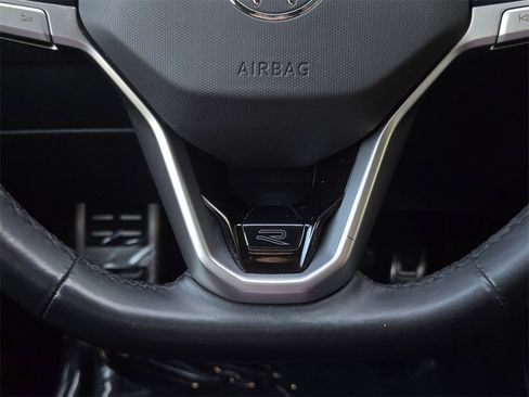 Used 2025 Volkswagen Atlas SEL Premium R-Line image 23