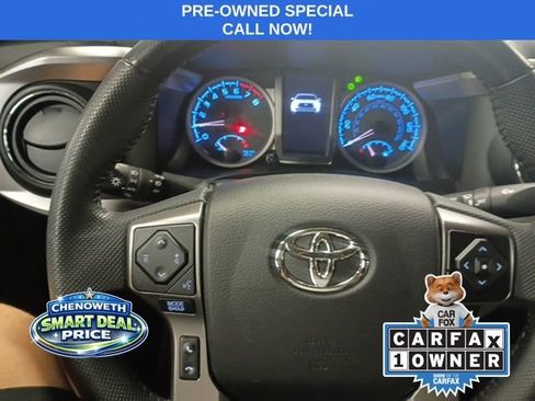 Used 2022 Toyota Tacoma SR5 AWD/4WD image 10