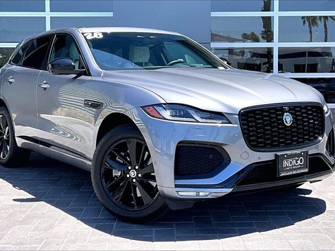 Used 2026 Jaguar F-PACE R-Dynamic S AWD/4WD image 3