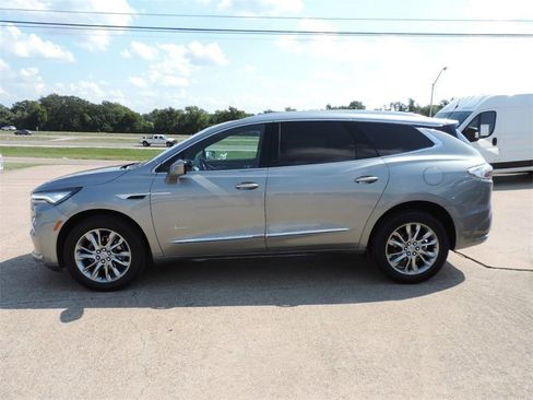 Certified 2023 Buick Enclave Avenir w/ Avenir Technology Package image 8