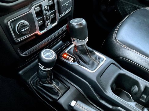 Certified 2023 Jeep Gladiator Overland image 30