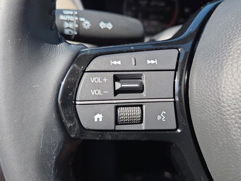 Certified 2025 Honda HR-V EX-L image 24