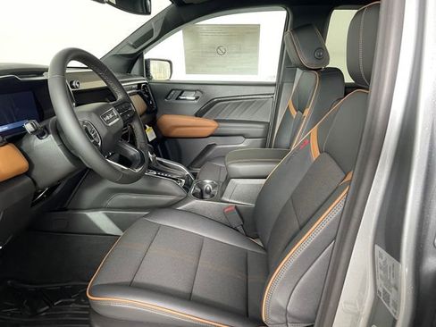 New 2026 GMC Canyon AT4 image 2