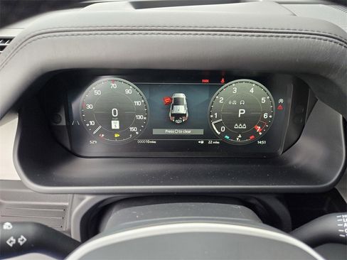 New 2026 Land Rover Defender 110 X-Dynamic SE image 15