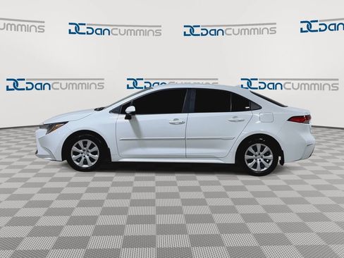 Used 2022 Toyota Corolla LE FWD image 5