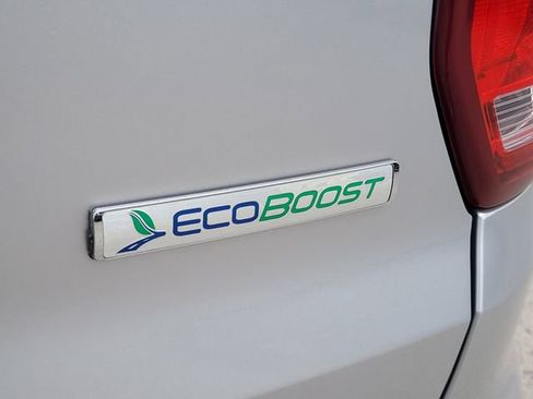 Used 2018 Ford Explorer Limited w/ Equipment Group 301A FWD image 10