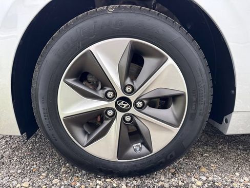 Used 2019 Hyundai Ioniq Electric FWD image 27