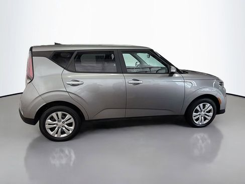 Used 2024 Kia Soul LX image 10