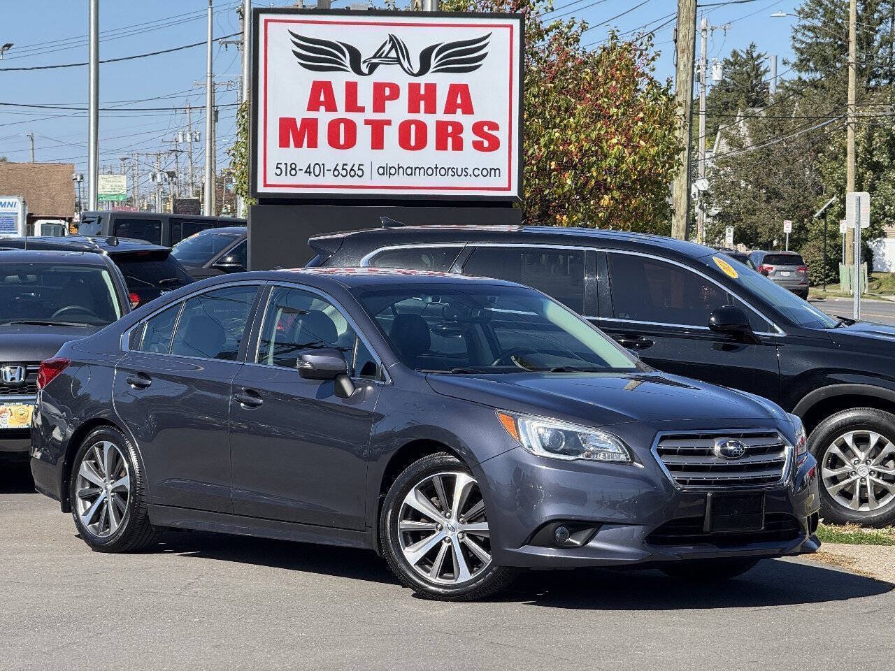 Used 2017 Subaru Legacy 2.5i Limited AWD/4WD image 1