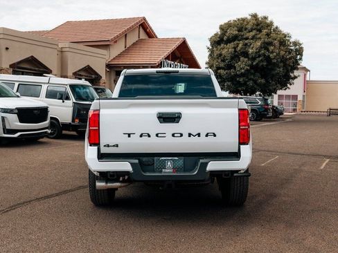 Used 2026 Toyota Tacoma TRD Sport AWD/4WD image 6