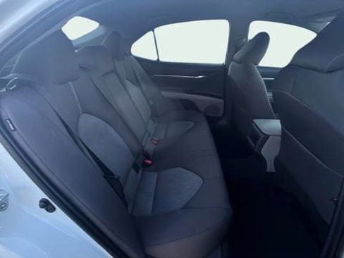 Used 2022 Toyota Camry LE image 27