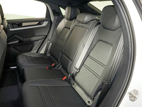 New 2026 Porsche Cayenne Coupe AWD/4WD image 34