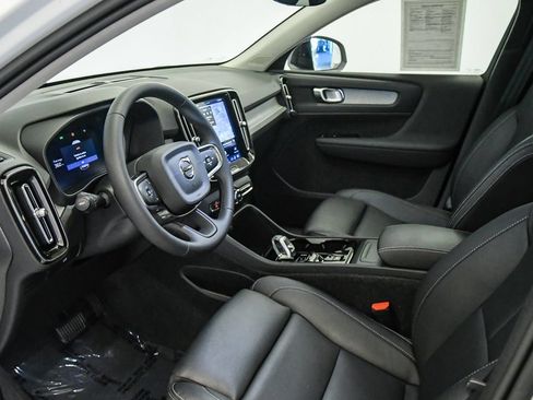Certified 2026 Volvo XC40 B5 Plus AWD/4WD image 19