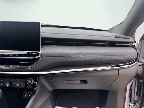 New 2026 Jeep Compass Limited image 16