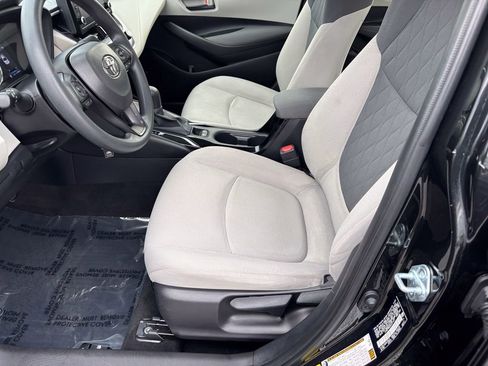 Used 2022 Toyota Corolla LE image 15