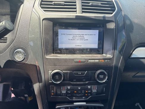 Used 2019 Ford Explorer XLT w/ Equipment Group 201A FWD image 7