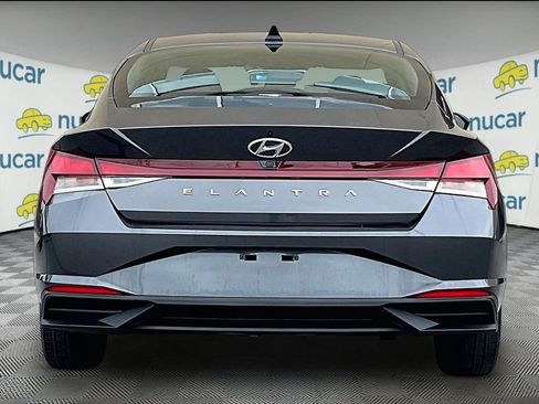 Used 2023 Hyundai Elantra SEL FWD image 5