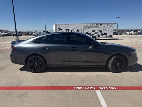 Used 2025 Honda Accord SE image 4